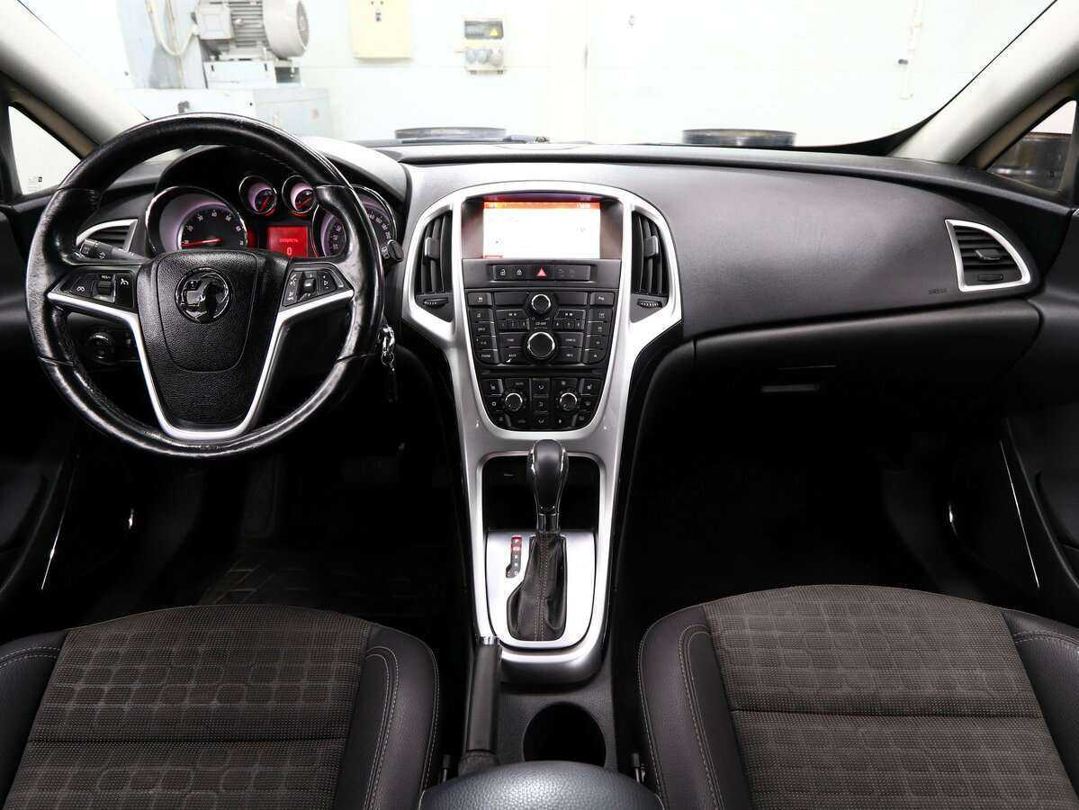 Opel Astra GTC, 2014 Фото №11