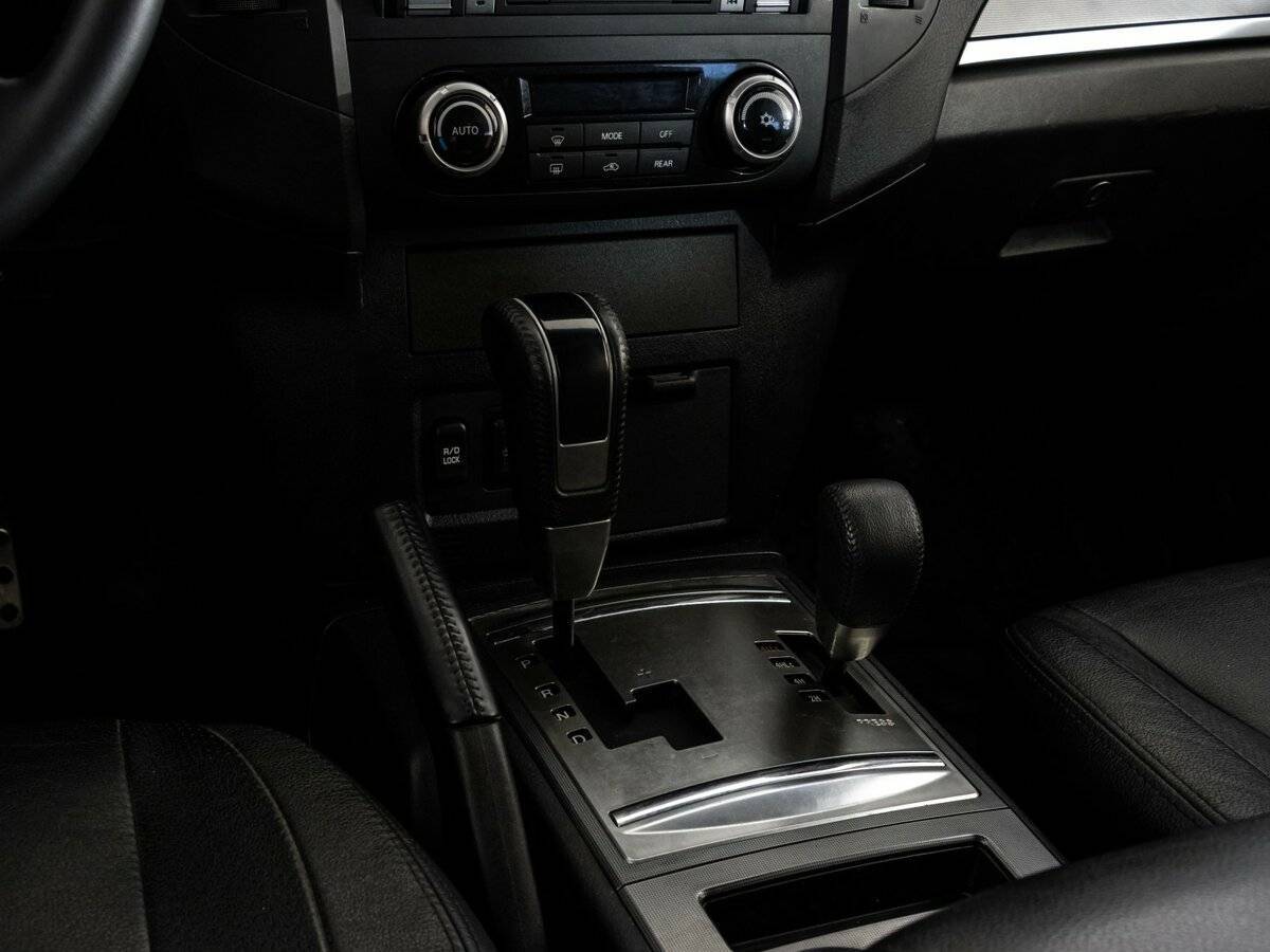 Mitsubishi Pajero, 2012 Фото №10