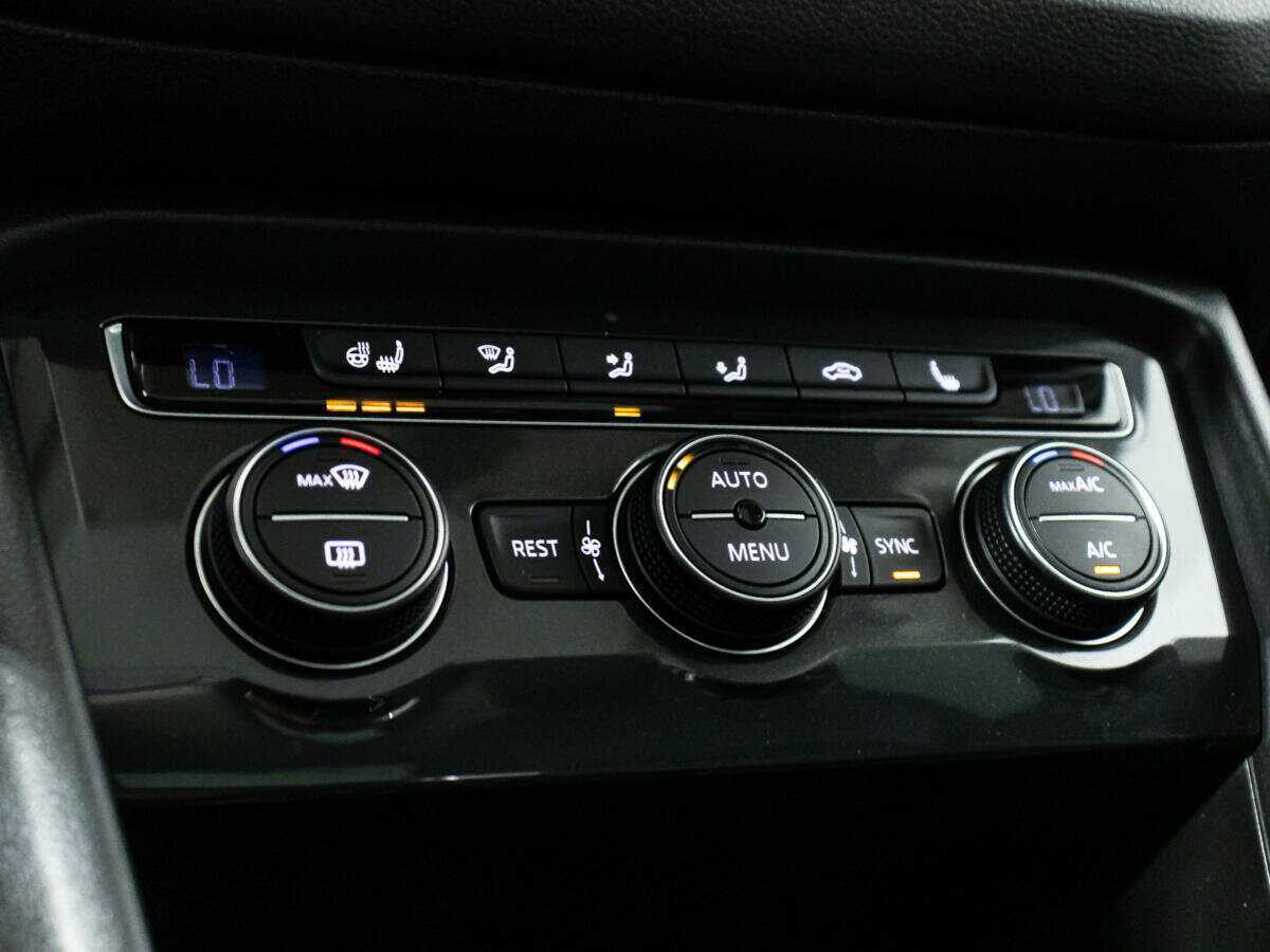 Volkswagen Tiguan, 2018 Фото №19