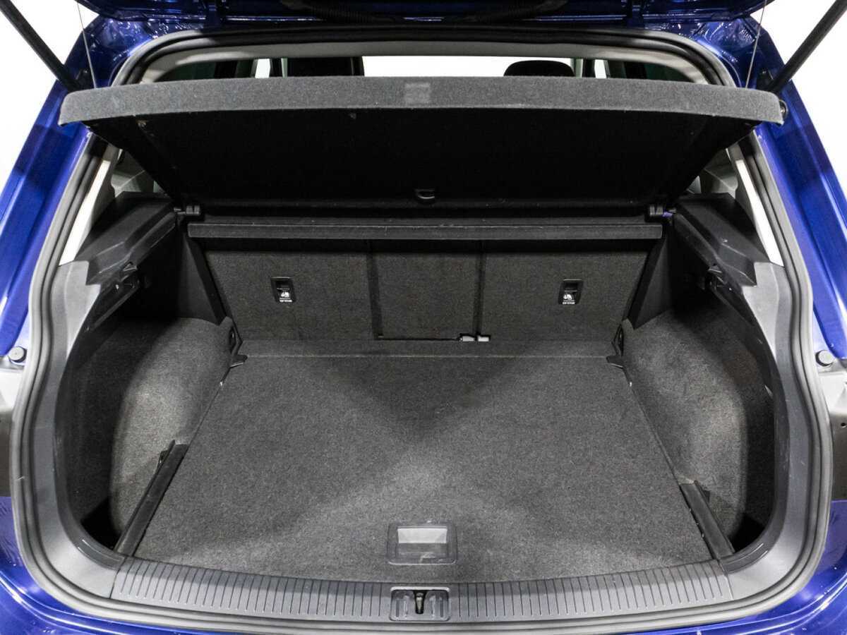 Volkswagen Tiguan, 2019 Фото №15