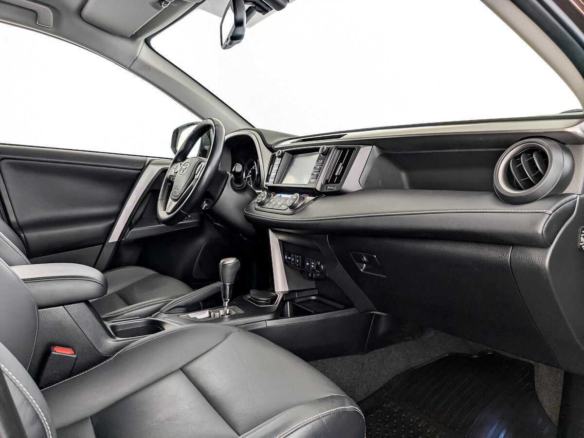 Toyota RAV4, 2017 Фото №11