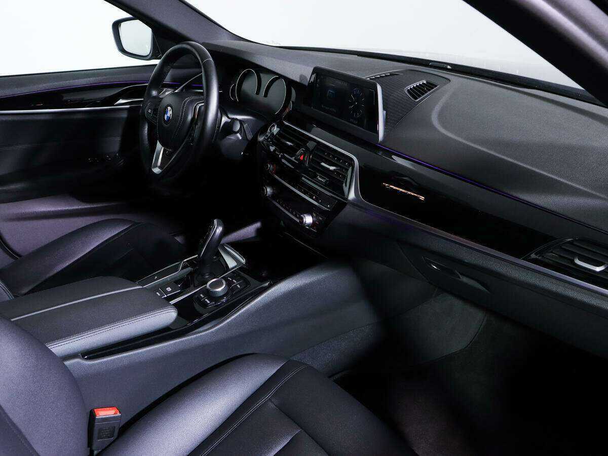 BMW 5 серии 520d xDrive, 2018 Фото №7