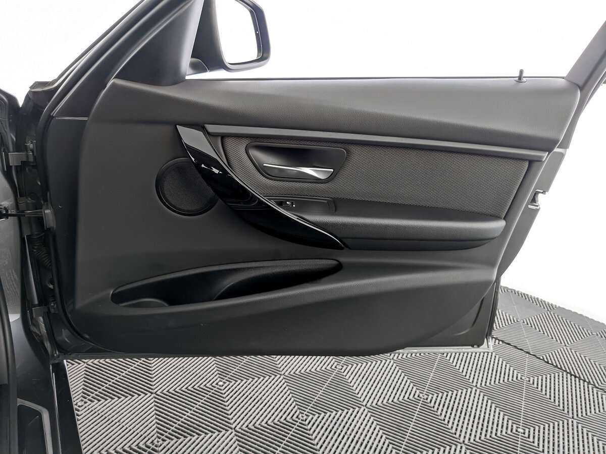 BMW 3 серии 318i, 2018 Фото №24
