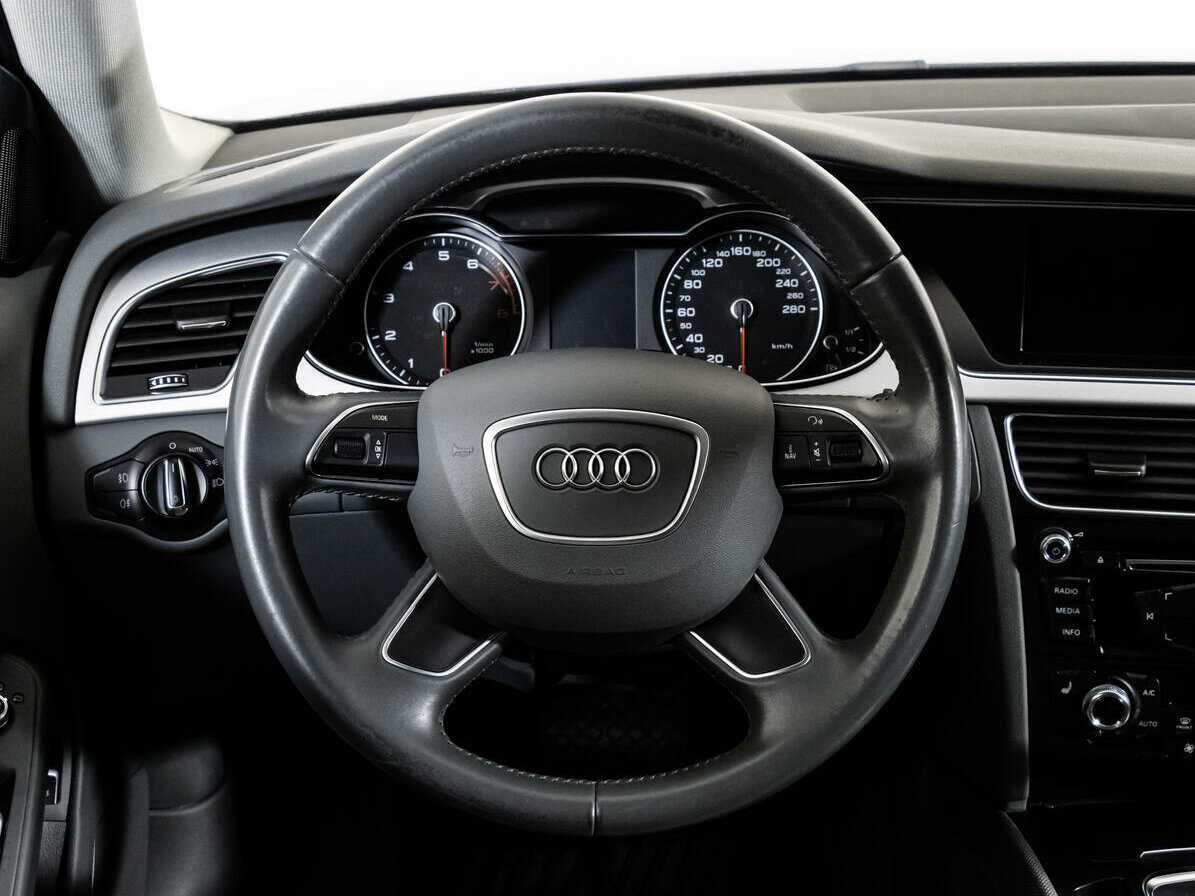 Audi A4, 2015 Фото №12