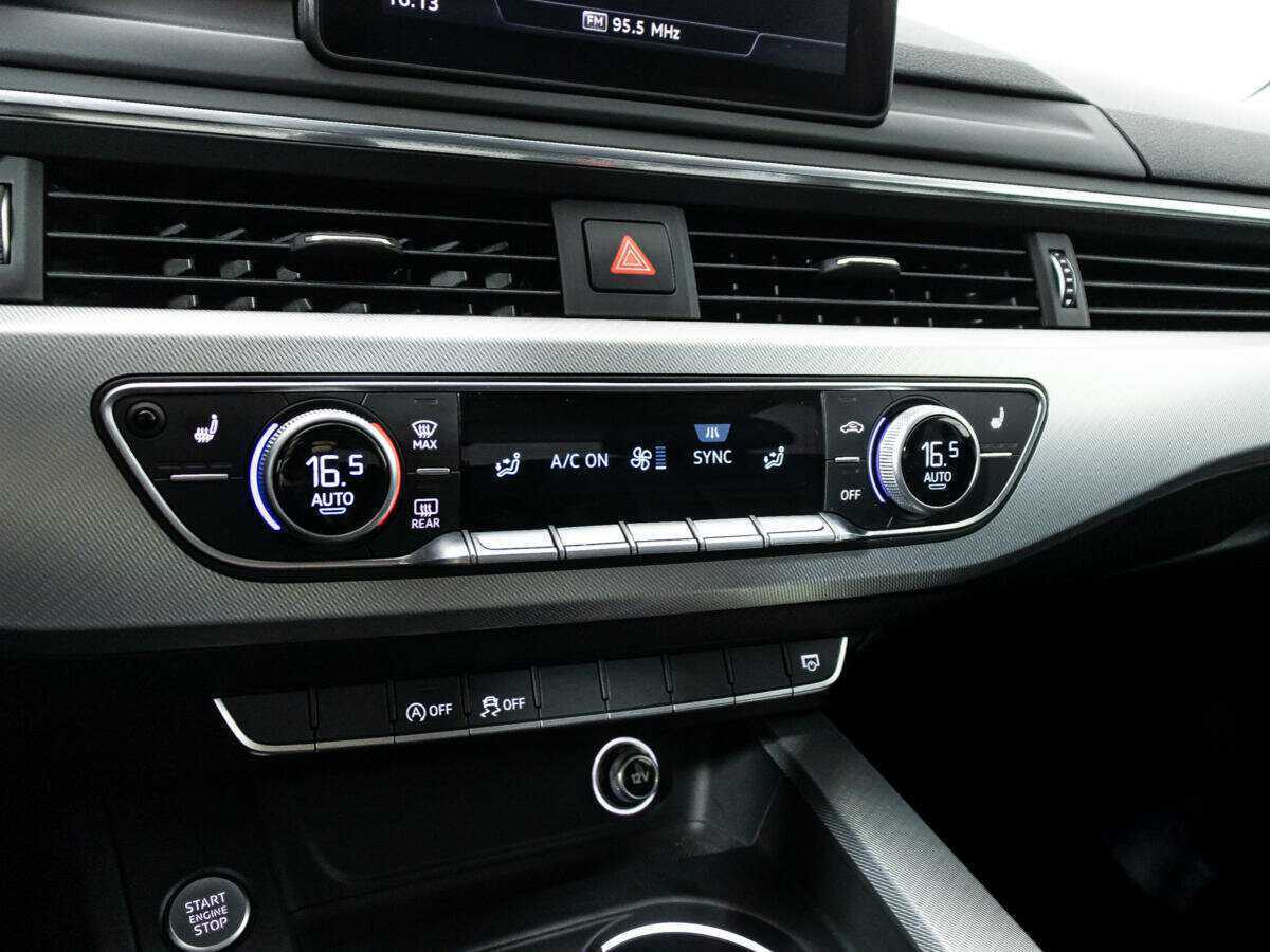 Audi A4, 2016 Фото №16