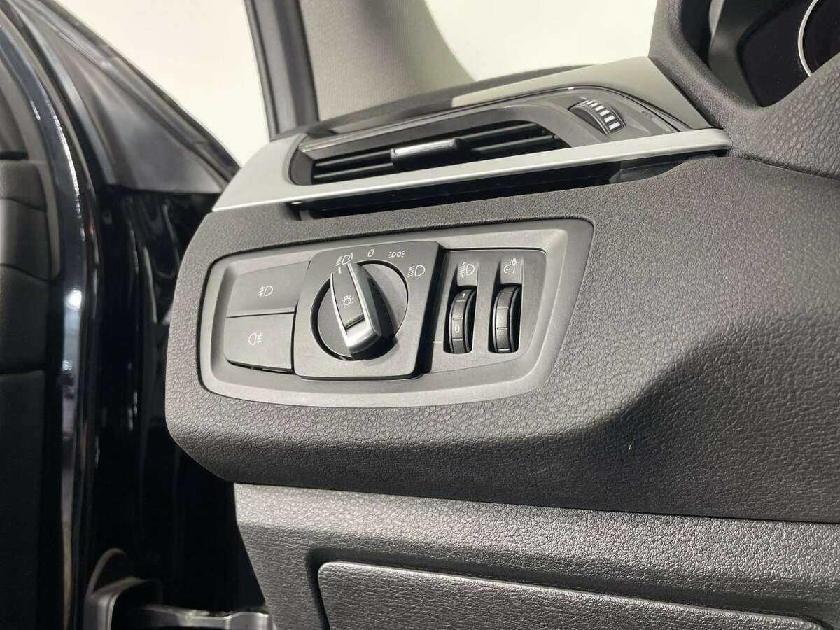 BMW X1 18i sDrive, 2021 Фото №8