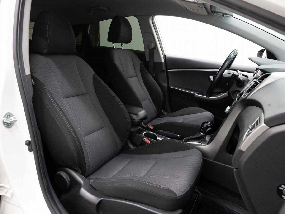 Hyundai i30, 2013 Фото №12