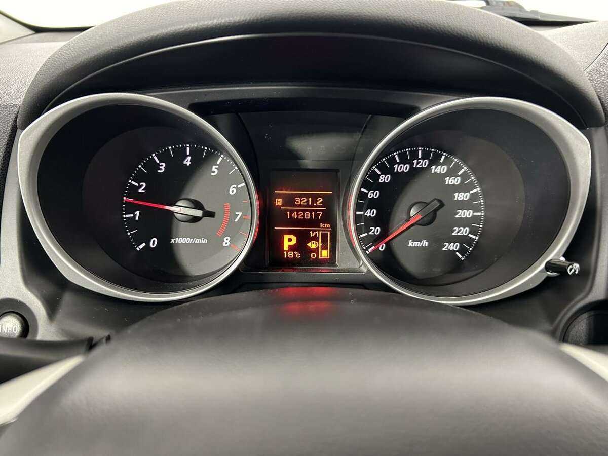 Mitsubishi ASX, 2012 Фото №11