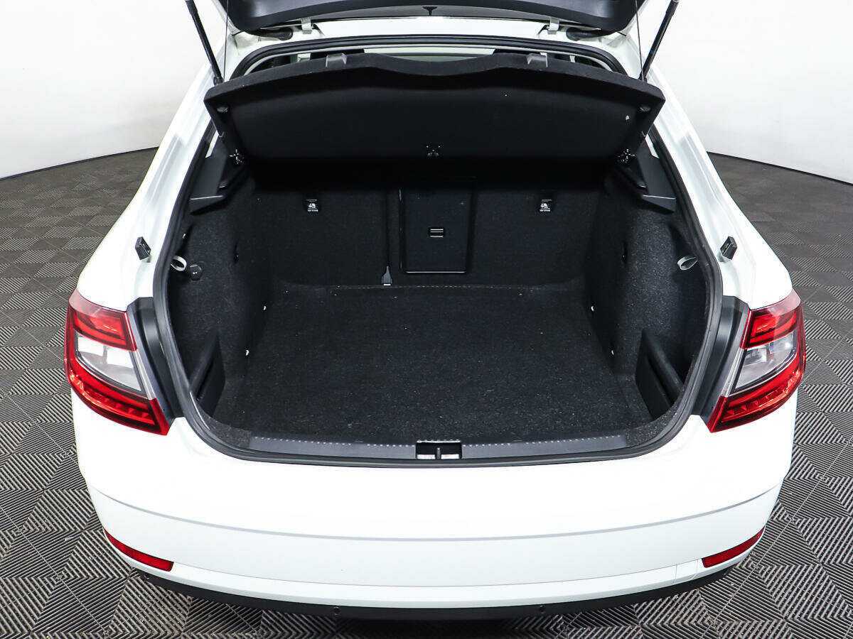 Skoda Octavia, 2018 Фото №10