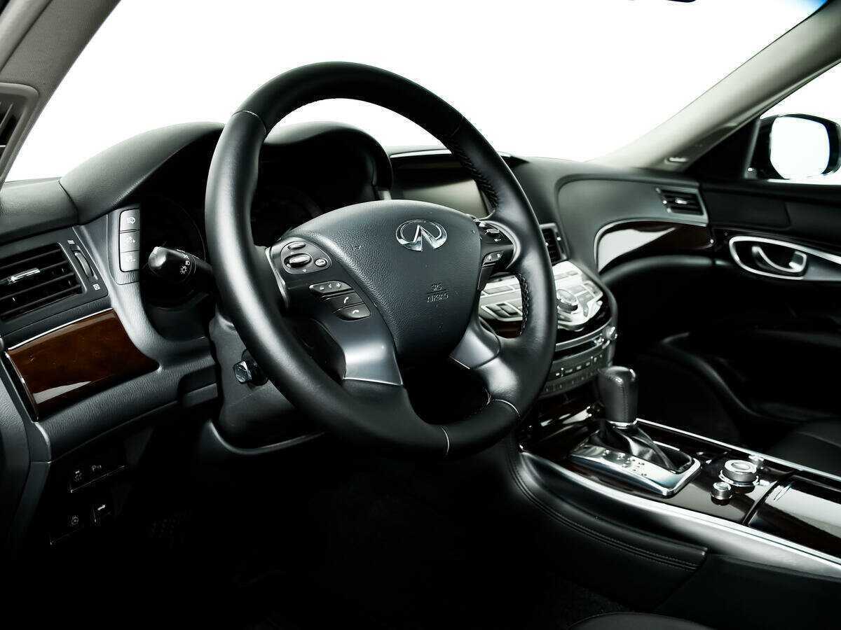Infiniti Q70, 2016 Фото №13