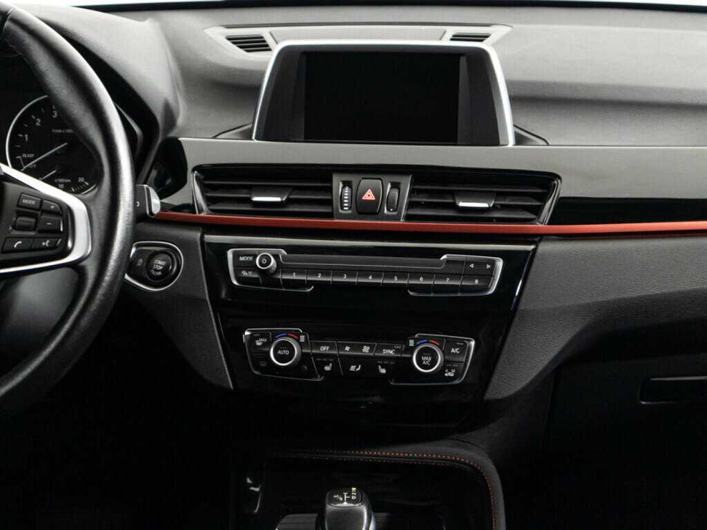 BMW X1 20i xDrive, 2017 Фото №14