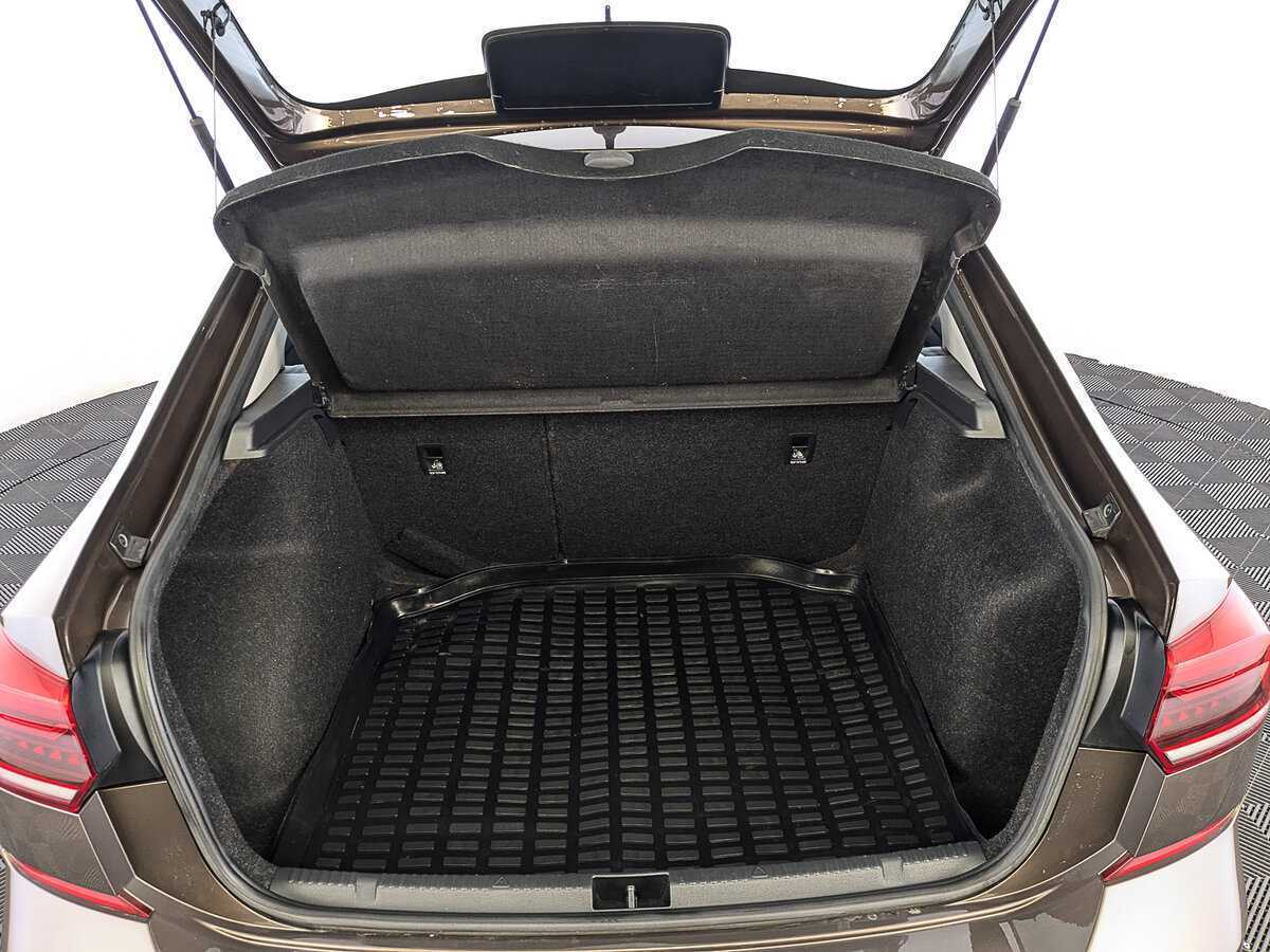 Volkswagen Polo, 2020 Фото №10