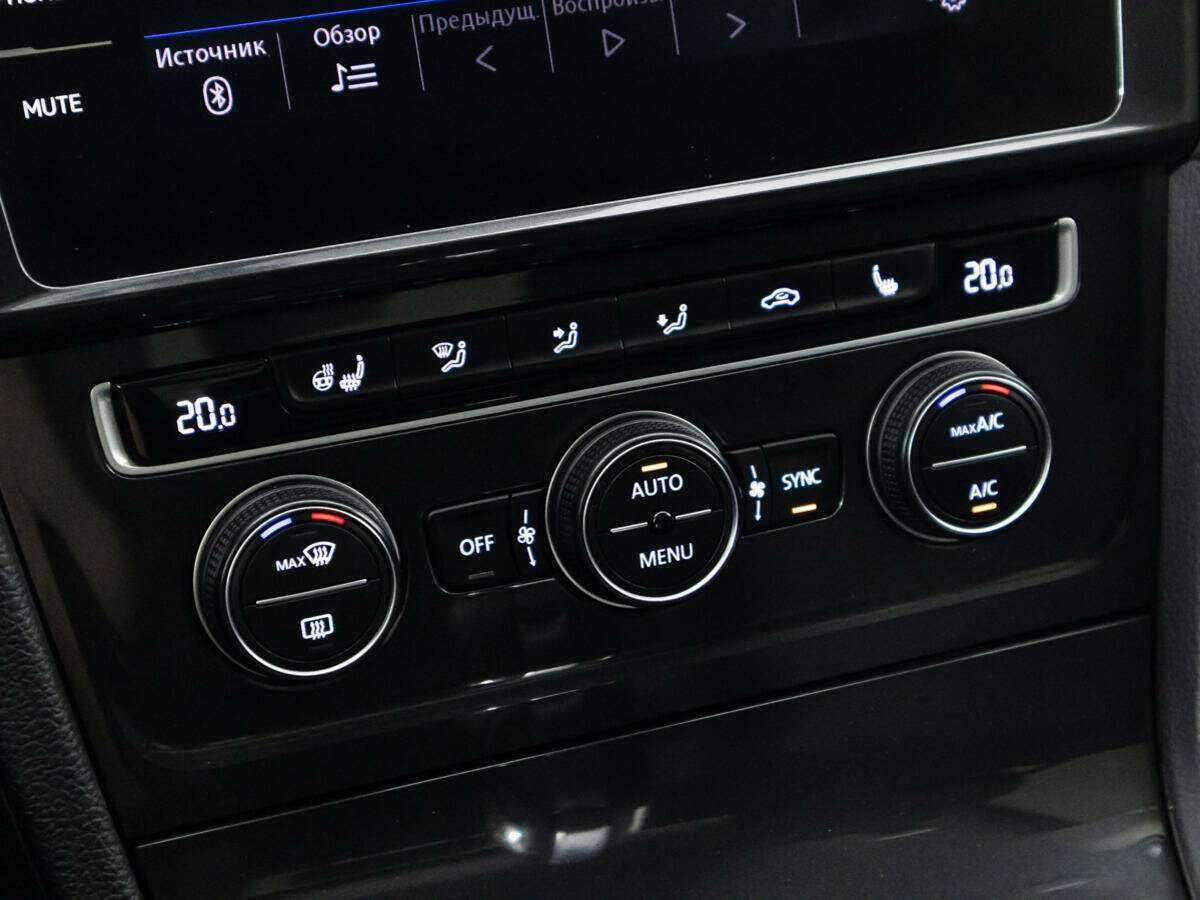 Volkswagen Golf, 2018 Фото №15