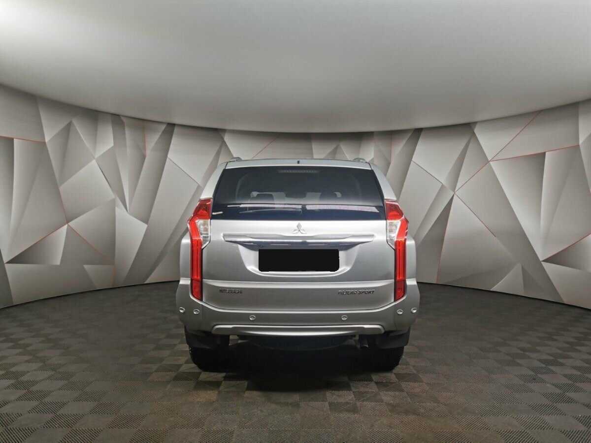 Mitsubishi Pajero Sport, 2017 Фото №8
