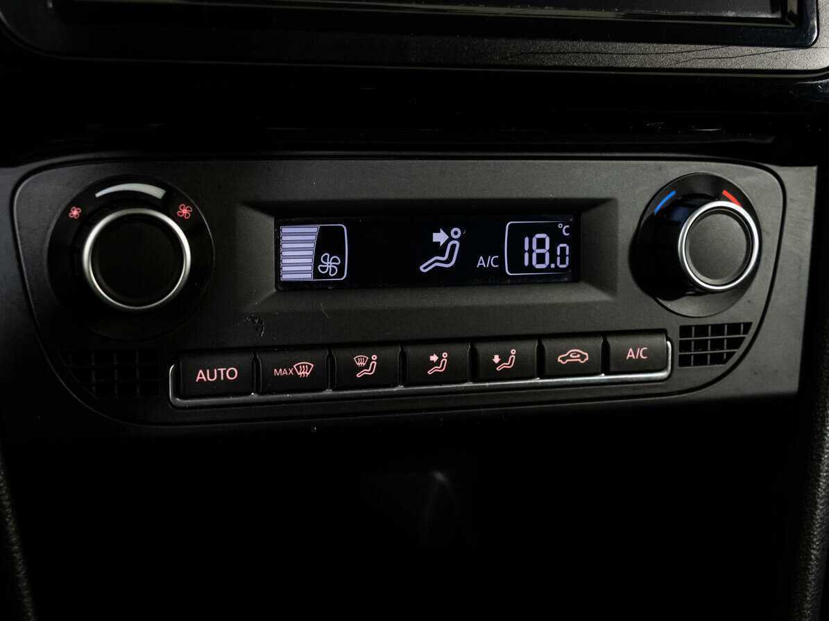 Volkswagen Polo, 2018 Фото №15