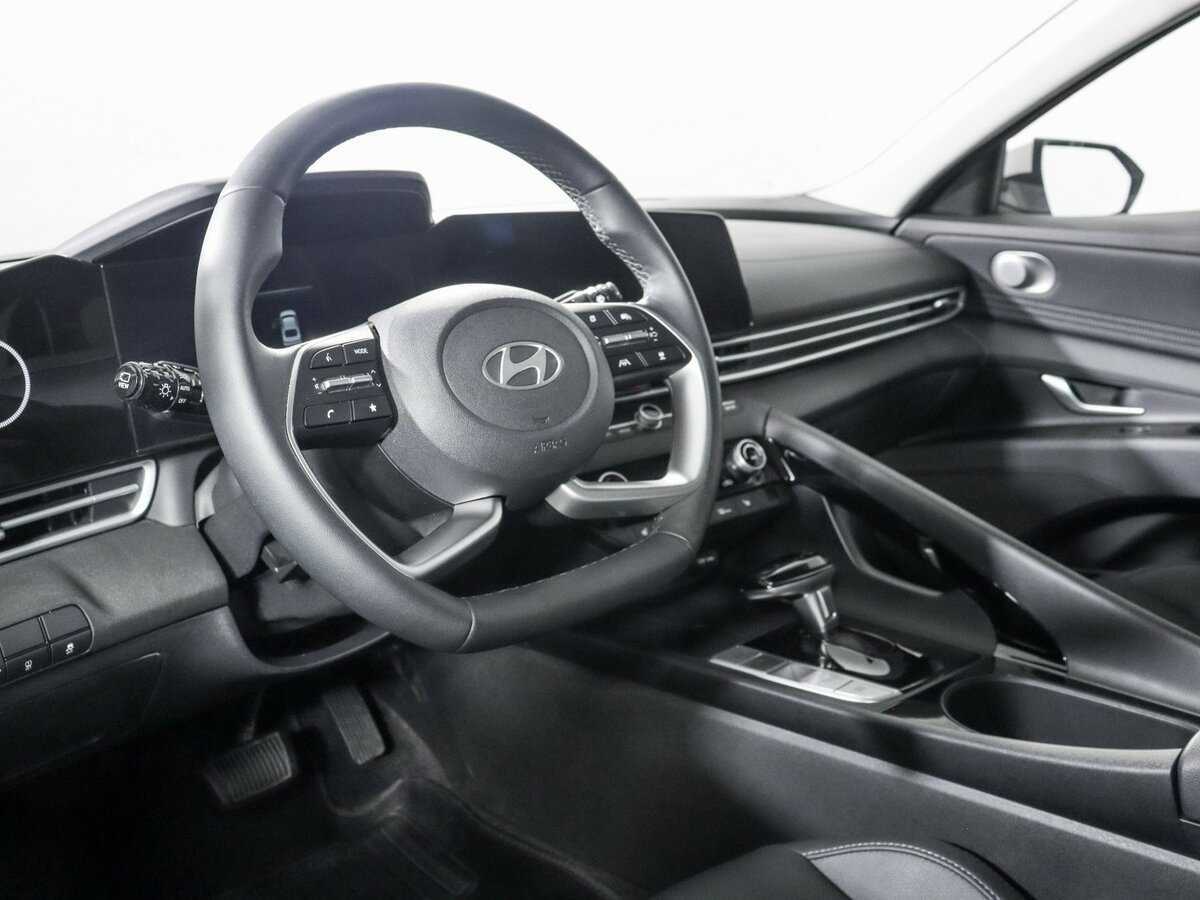 Hyundai Elantra, 2023 Фото №11