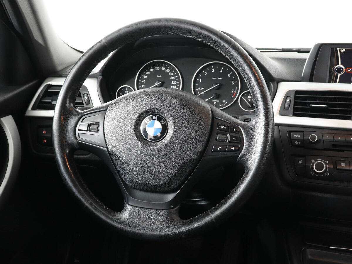 BMW 3 серии 320i, 2013 Фото №15