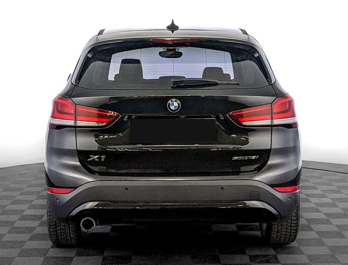 BMW X1 18i sDrive, 2021 Фото №6
