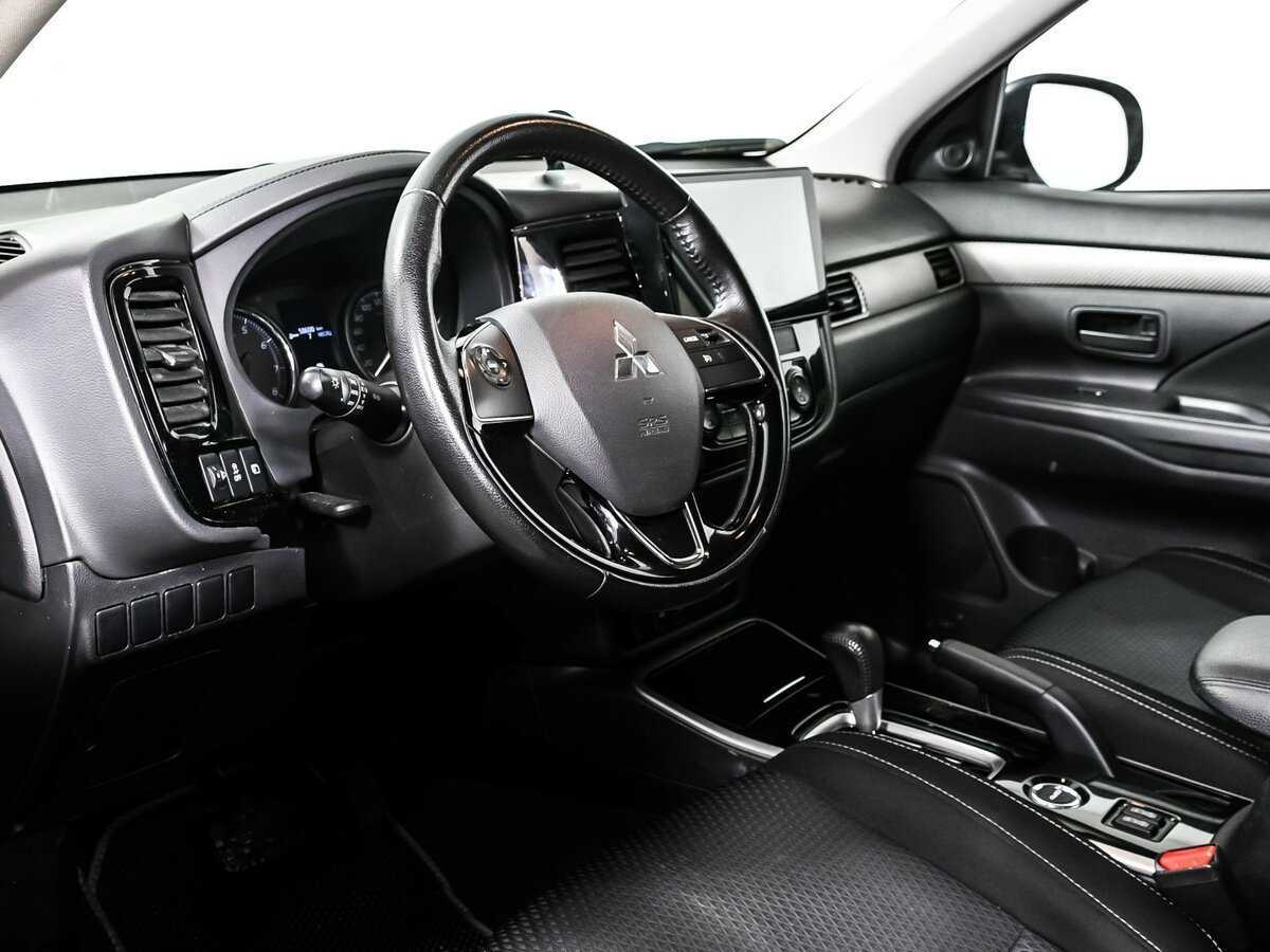 Mitsubishi Outlander, 2018 Фото №12