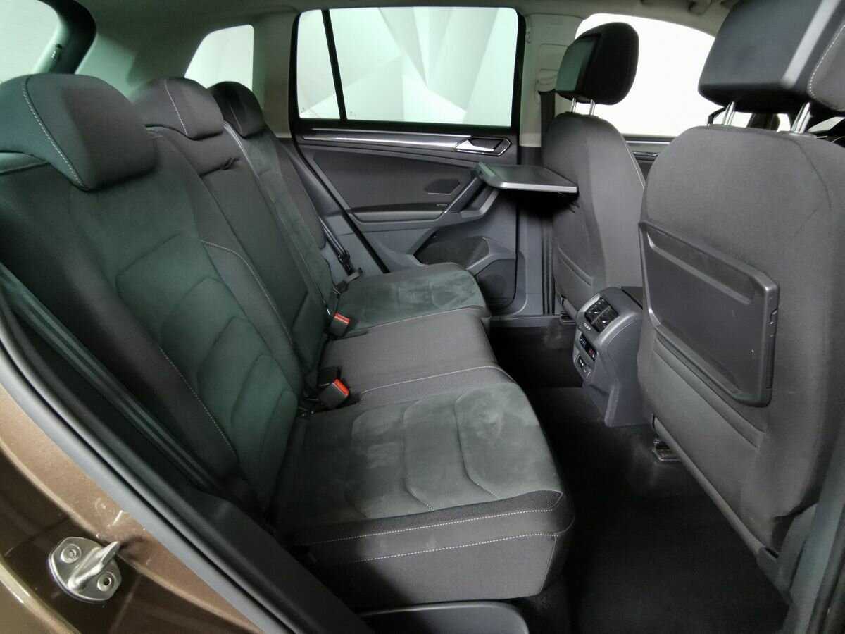 Volkswagen Tiguan, 2018 Фото №12
