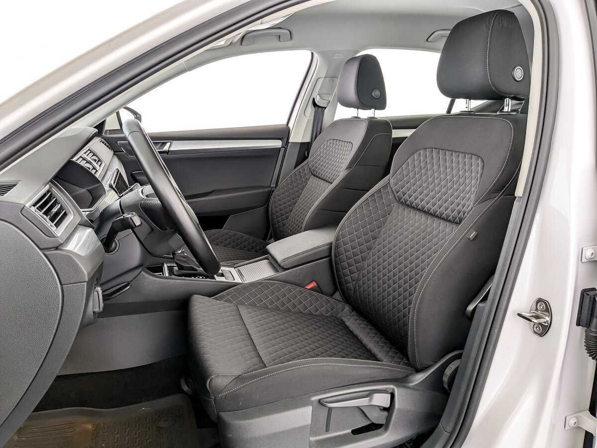 Skoda Superb, 2021 Фото №16