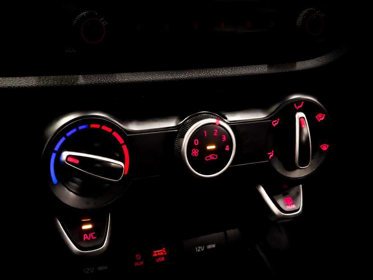 Kia Rio X-Line, 2020 Фото №22