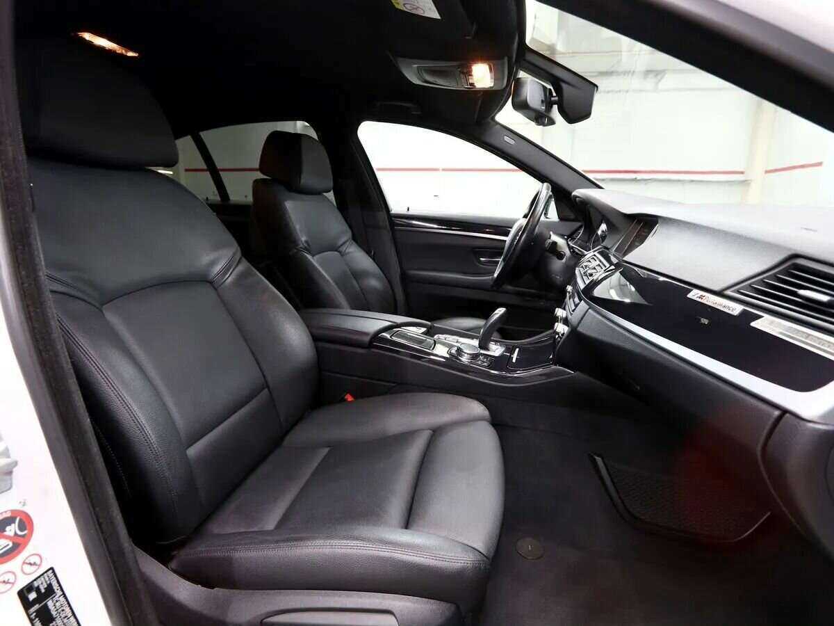 BMW 5 серии 528i xDrive, 2016 Фото №9