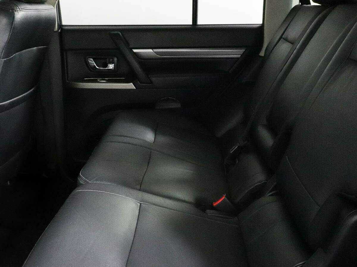 Mitsubishi Pajero, 2018 Фото №6