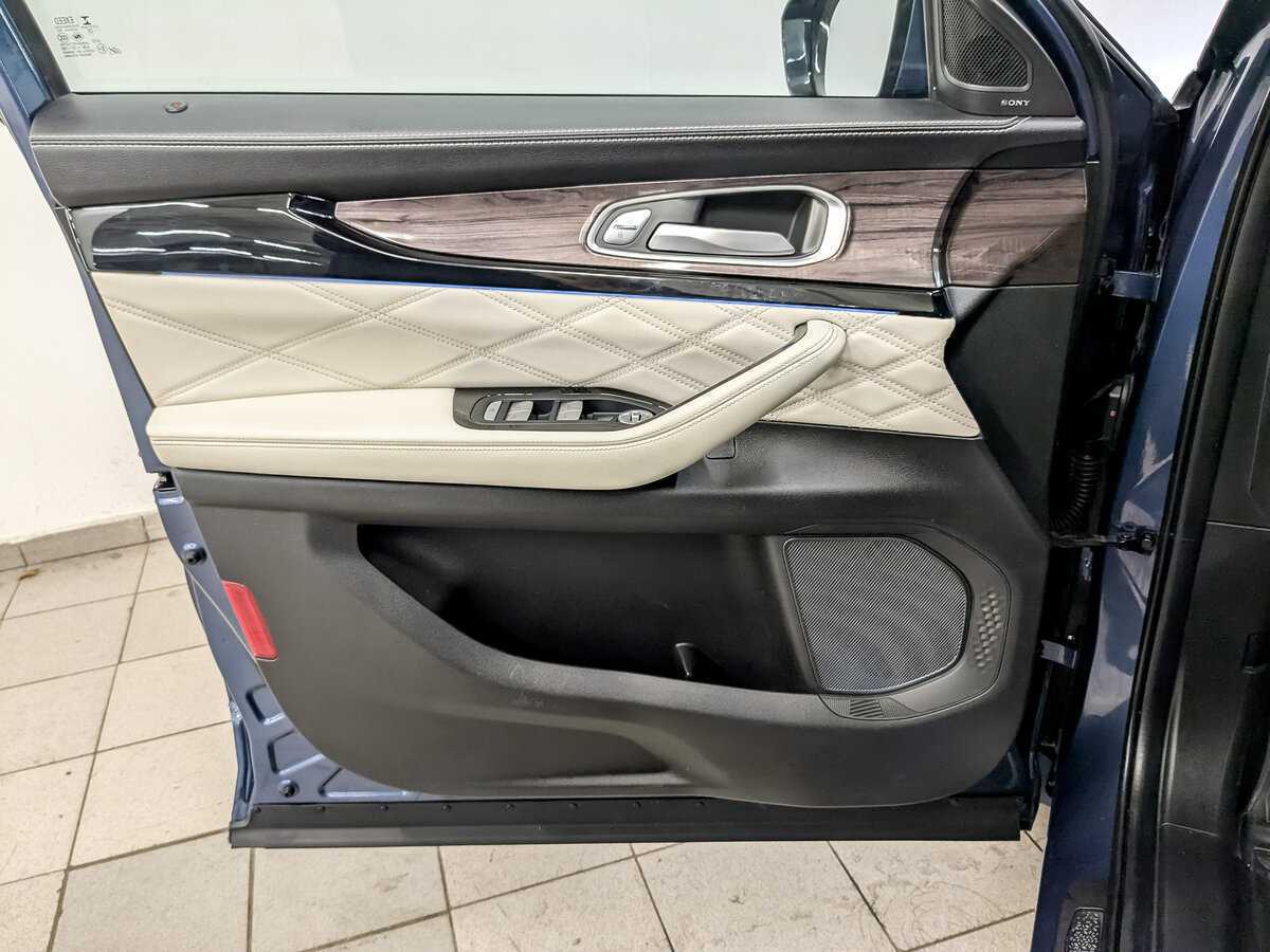 Exeed VX, 2022 Фото №17