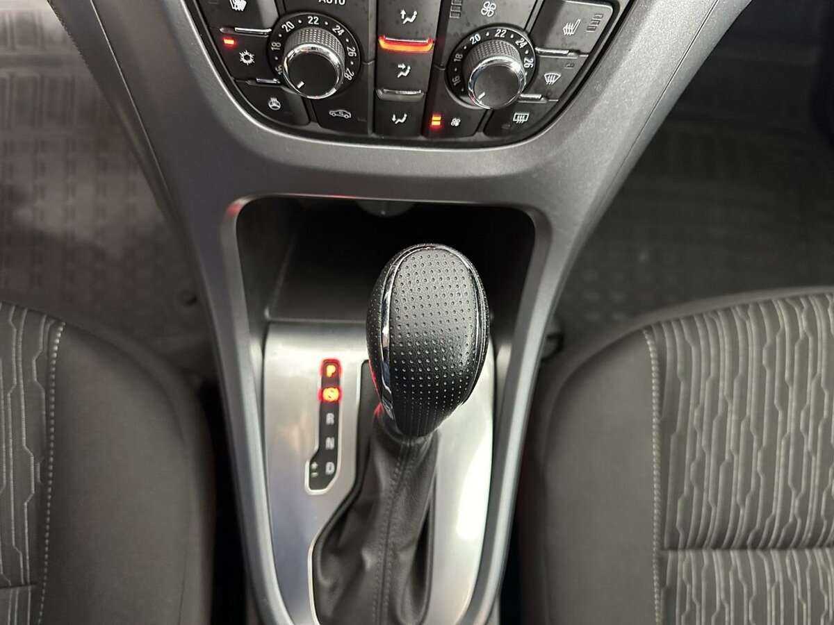 Opel Astra, 2013 Фото №10