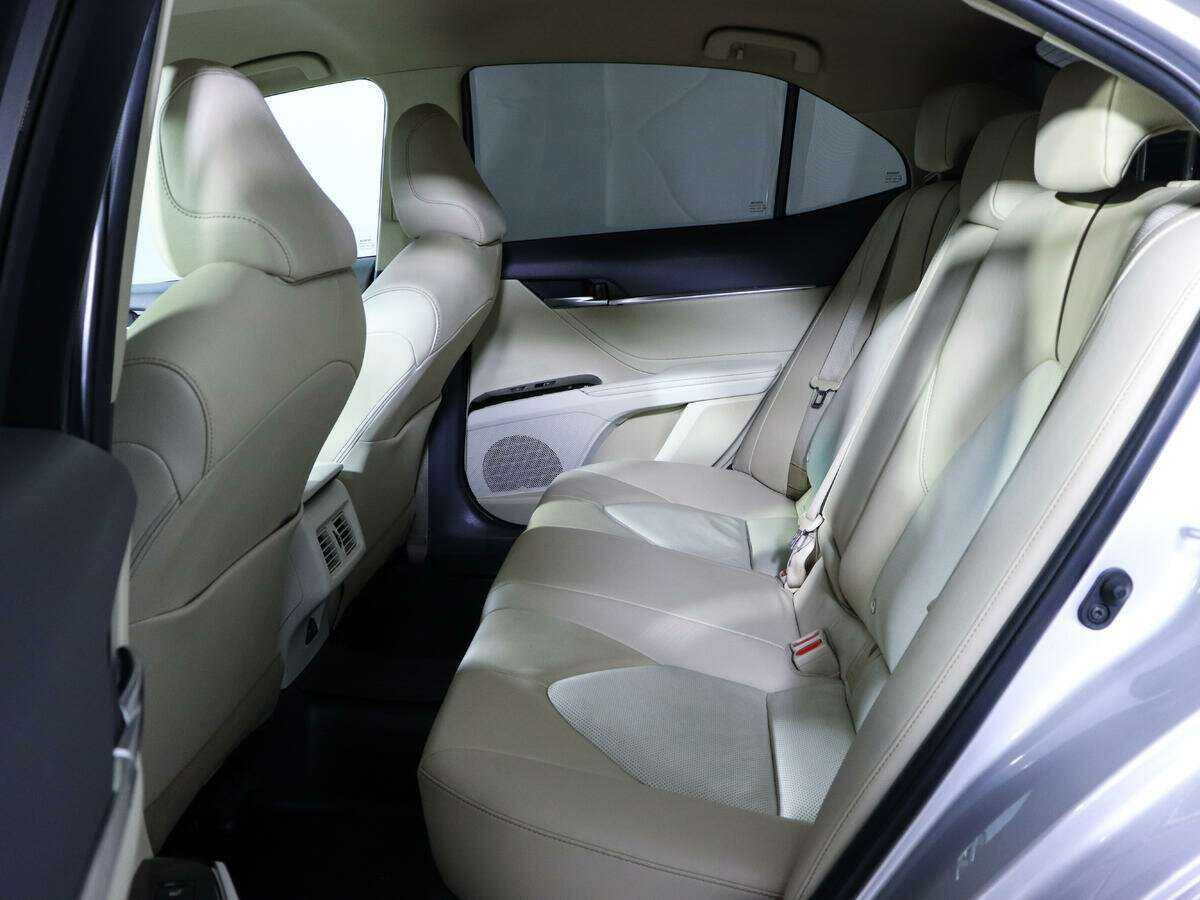 Toyota Camry, 2020 Фото №7