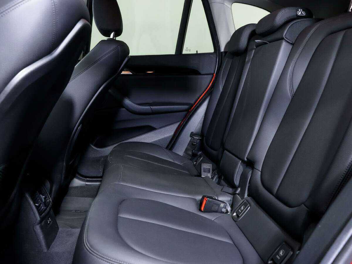 BMW X1 18i sDrive, 2020 Фото №11