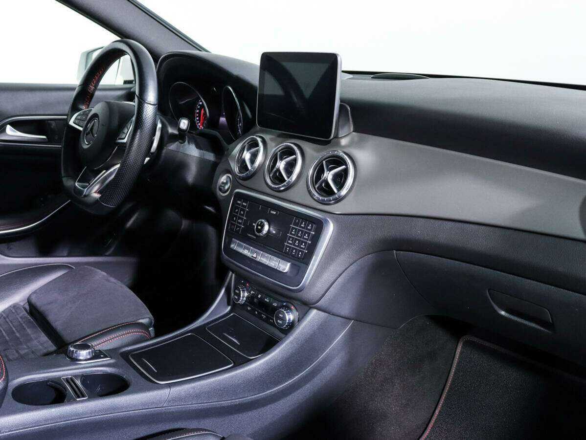 Mercedes-Benz CLA 250, 2018 Фото №9