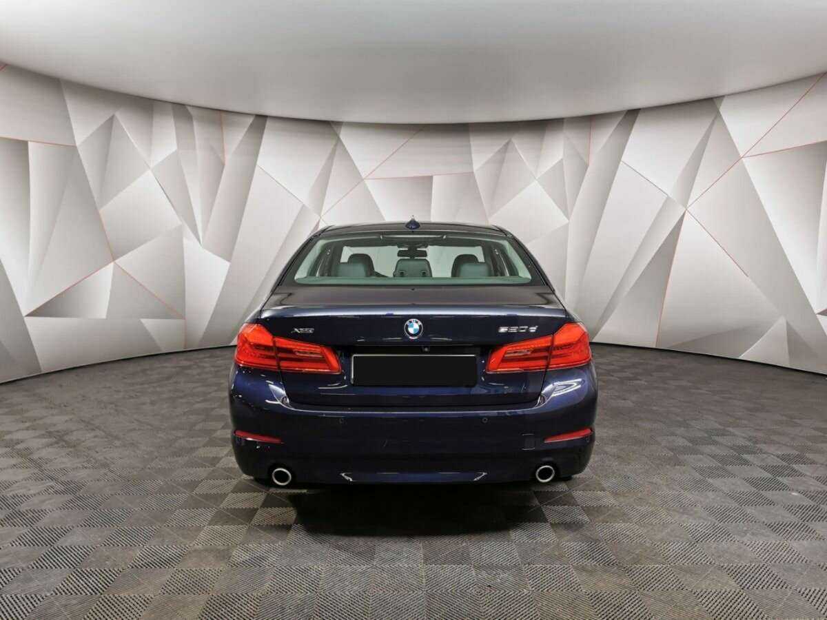 BMW 5 серии 520d xDrive, 2018 Фото №8