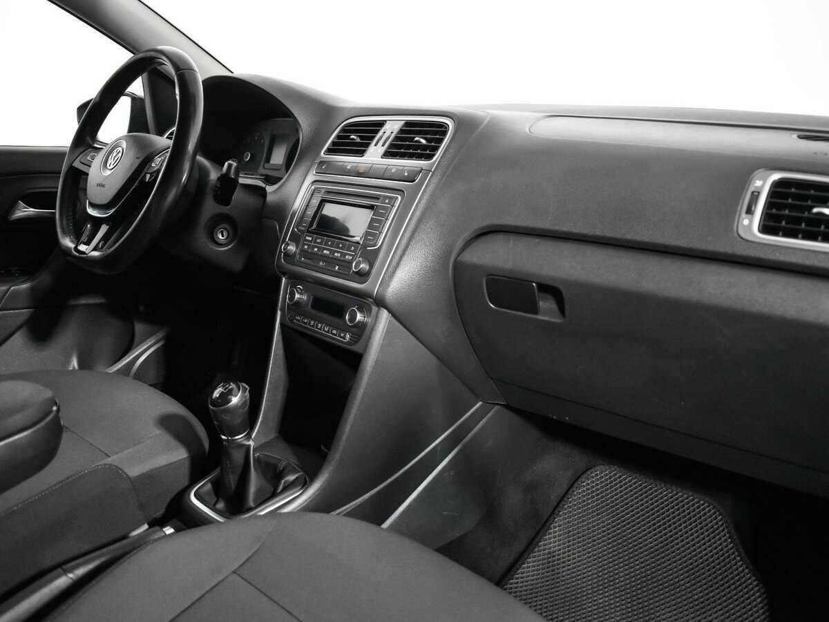 Volkswagen Polo, 2017 Фото №9