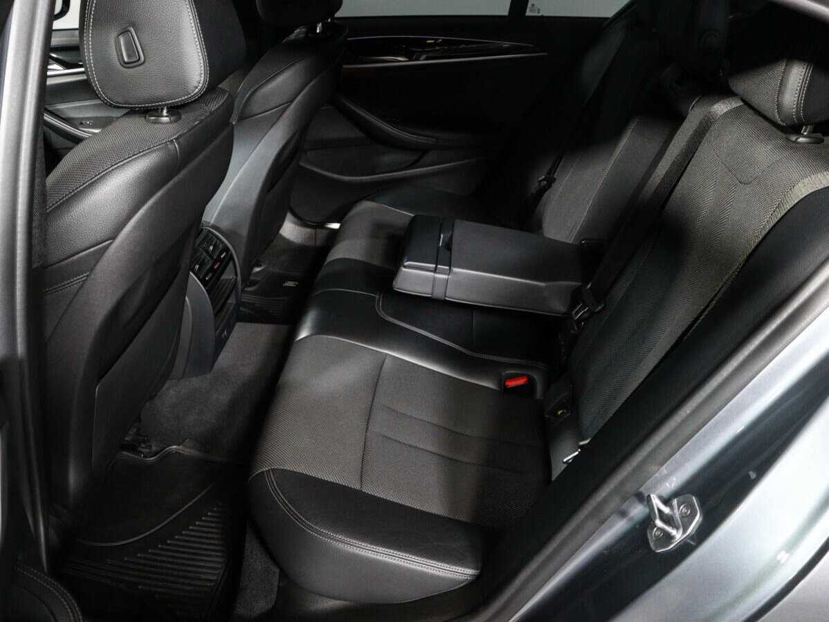 BMW 5 серии 520d, 2019 Фото №8