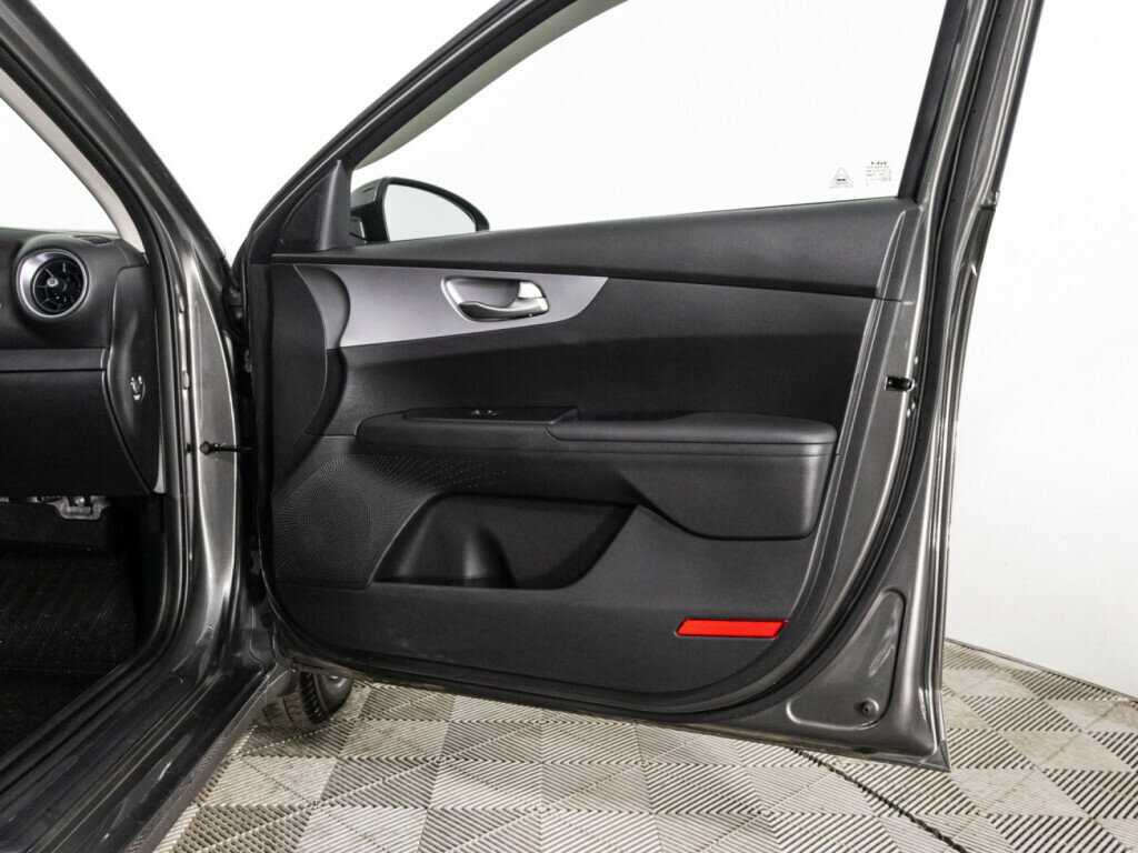 Kia Cerato, 2022 Фото №26