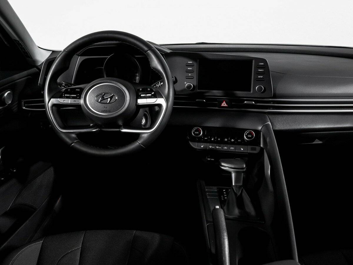 Hyundai Elantra, 2021 Фото №12