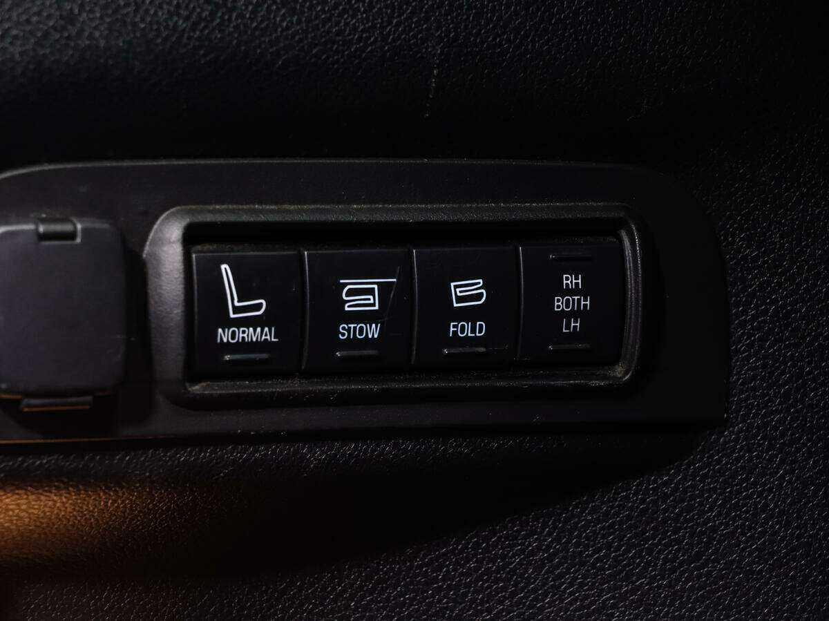 Ford Explorer, 2018 Фото №18