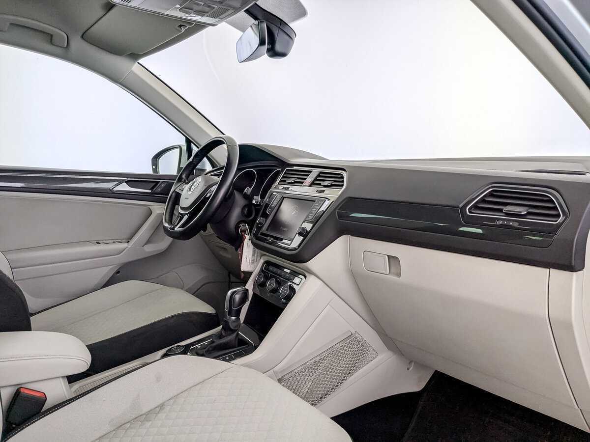Volkswagen Tiguan, 2017 Фото №11