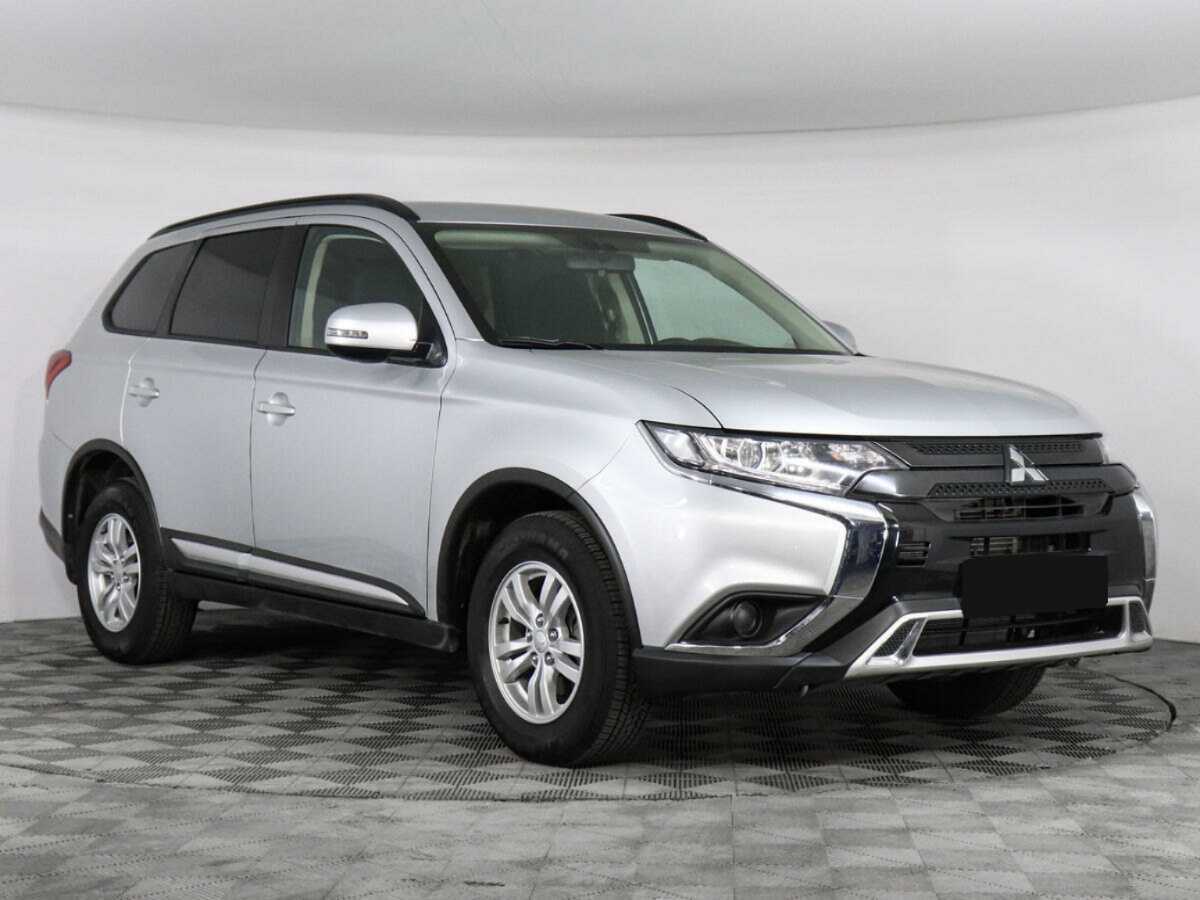 Mitsubishi Outlander, 2022 Фото №3