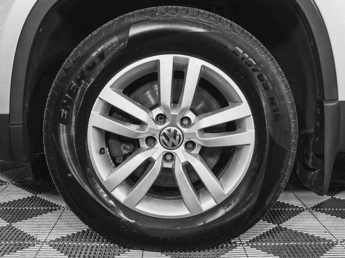 Volkswagen Tiguan, 2014 Фото №15