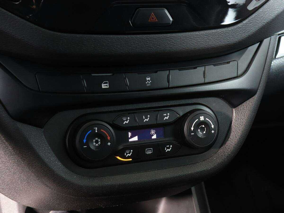 Lada (ВАЗ) Vesta, 2021 Фото №14