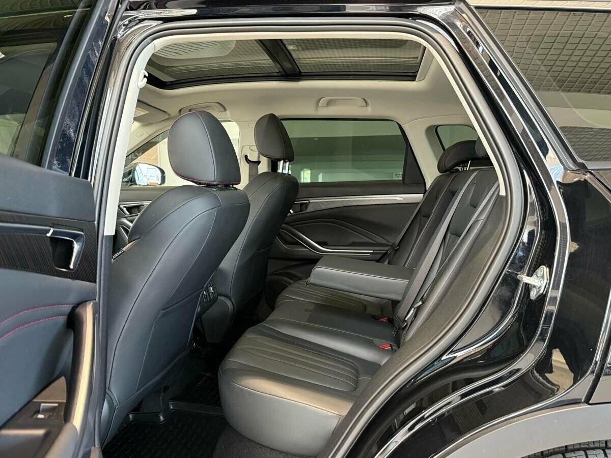 FAW Bestune T55, 2023 Фото №17