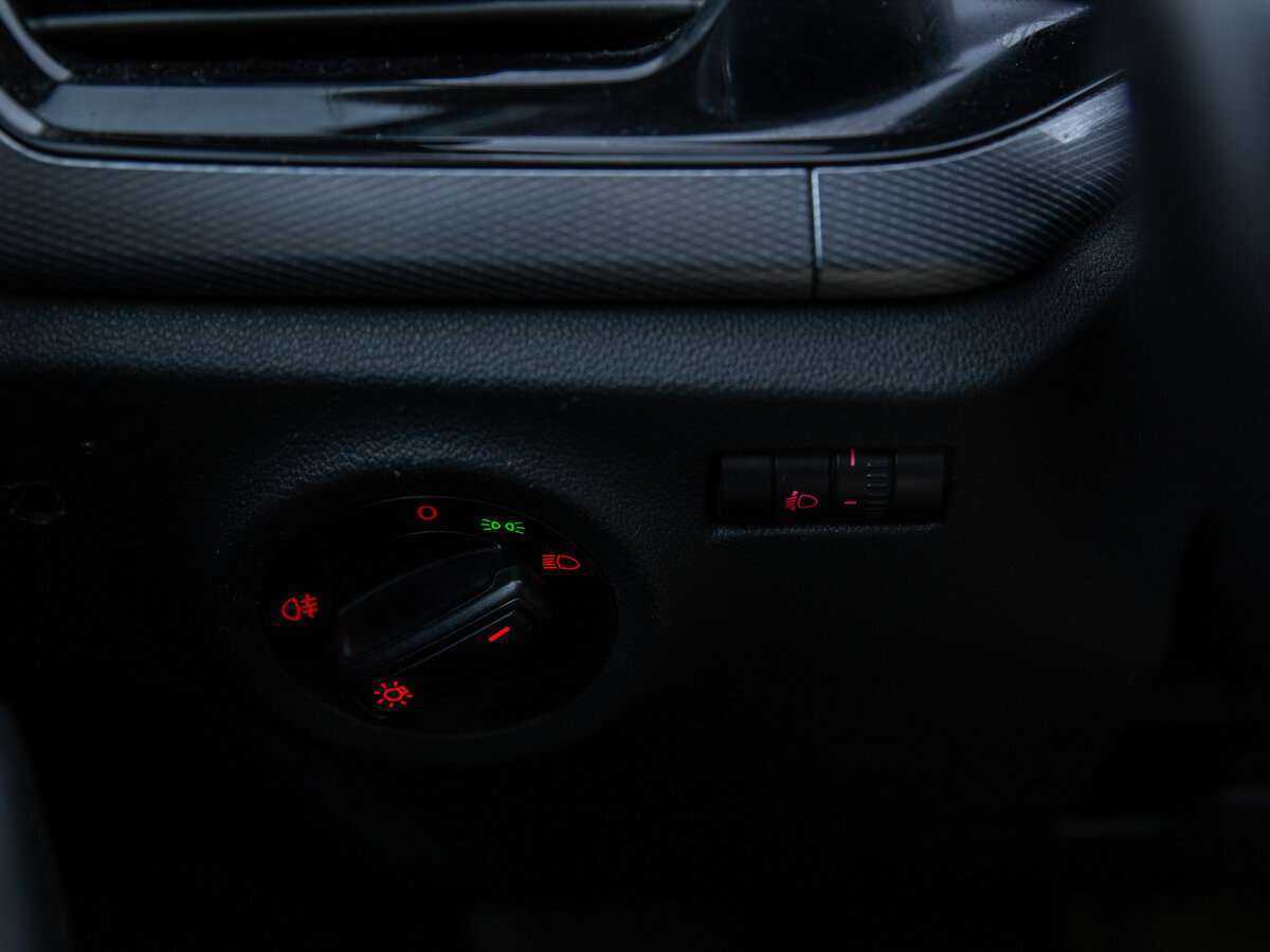 Volkswagen Polo, 2020 Фото №10