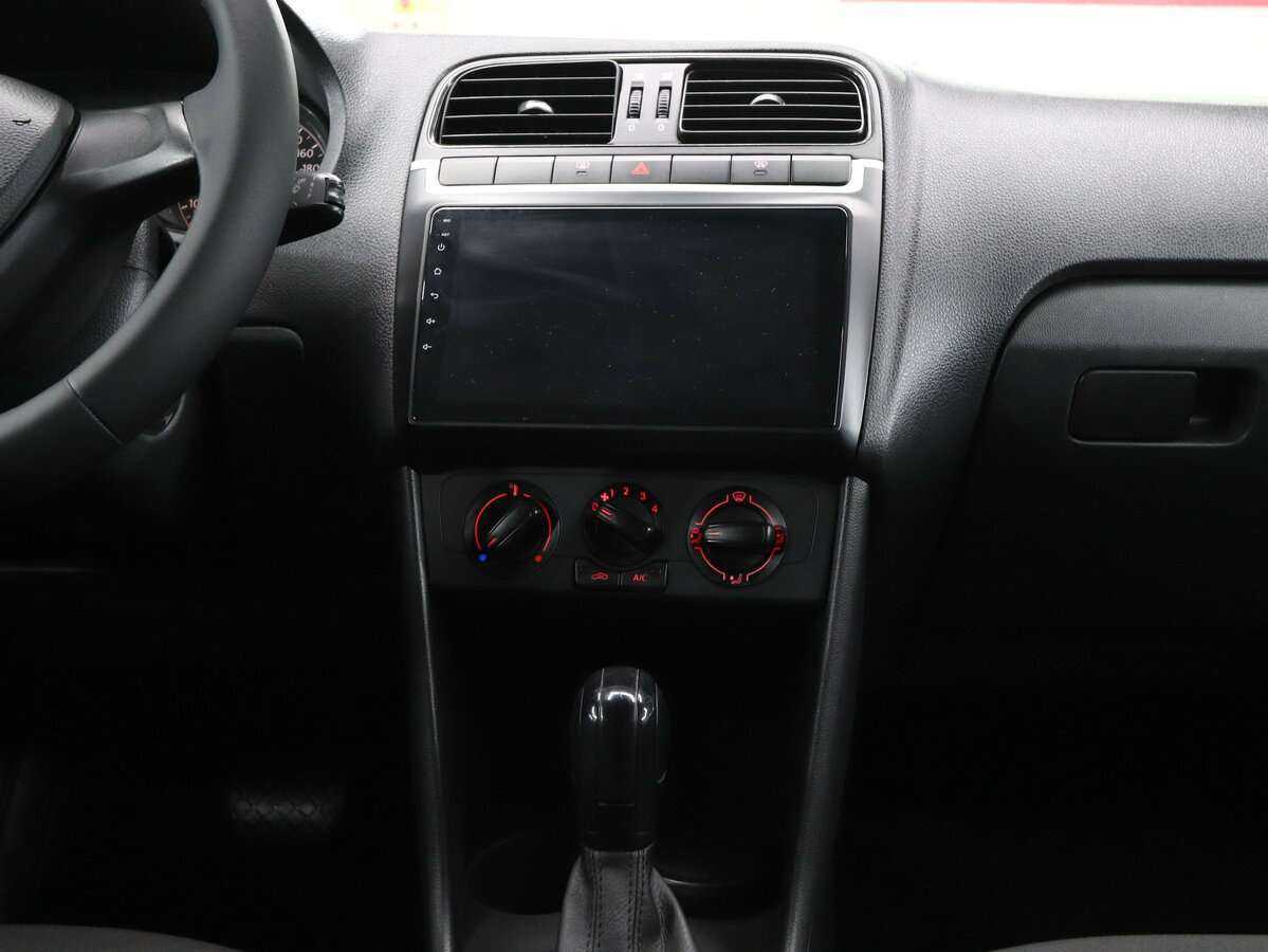 Volkswagen Polo, 2017 Фото №17