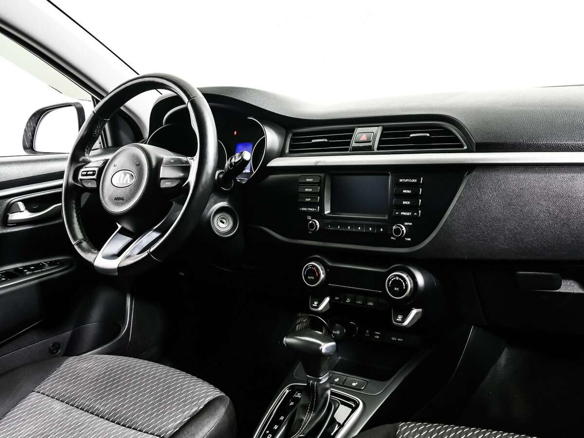 Kia Rio X-Line, 2019 Фото №8