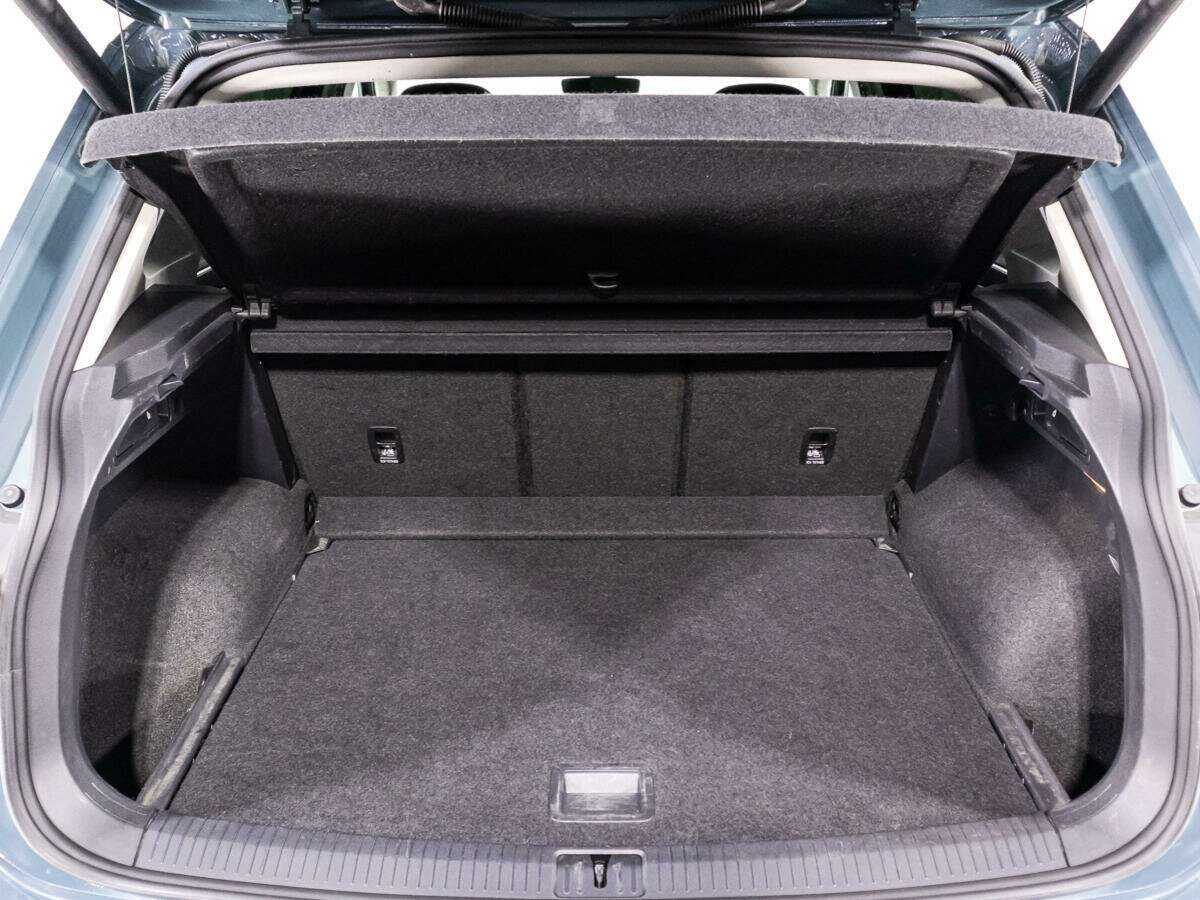Volkswagen Tiguan, 2019 Фото №15