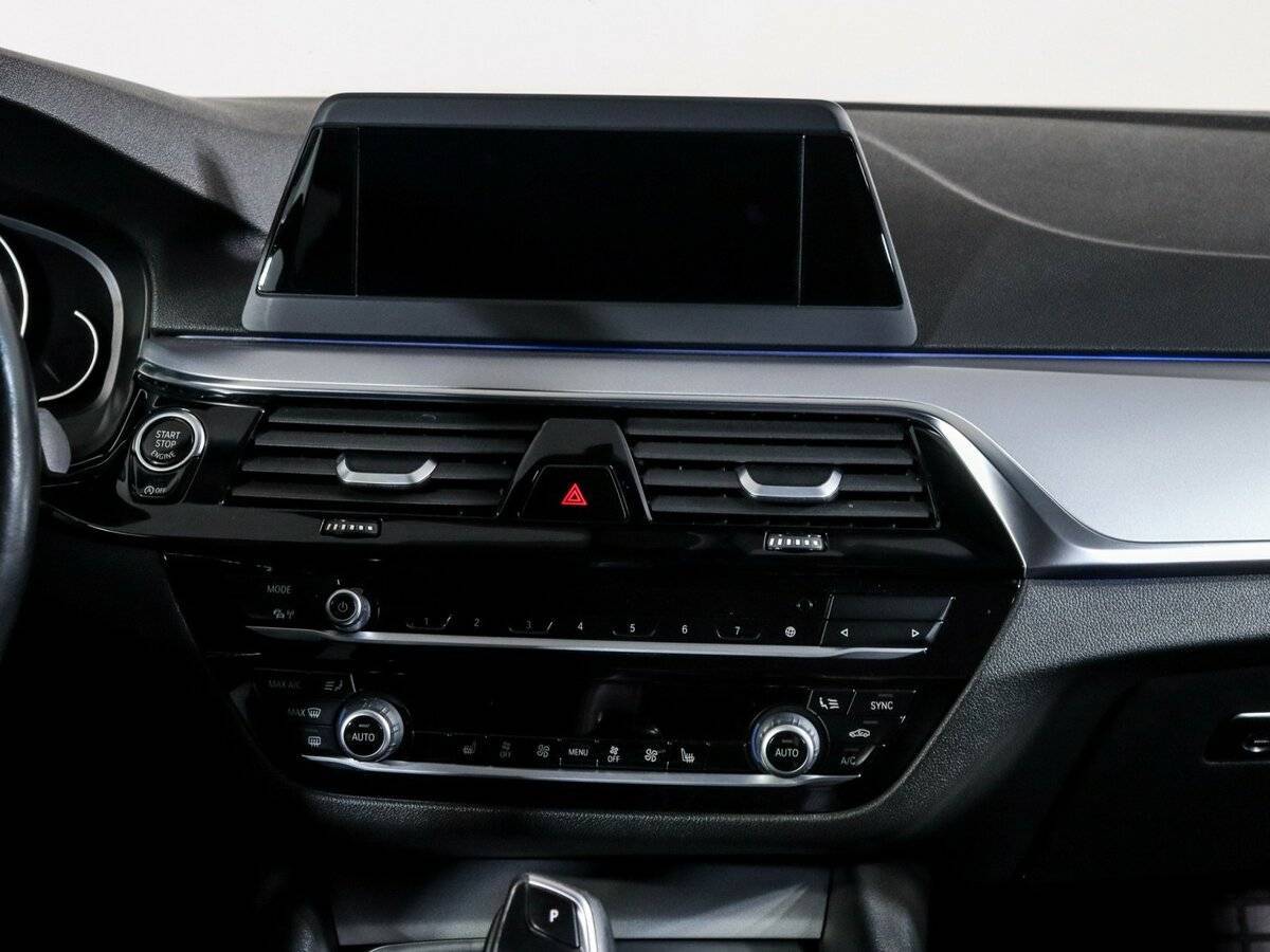 BMW 5 серии 520d xDrive, 2018 Фото №8