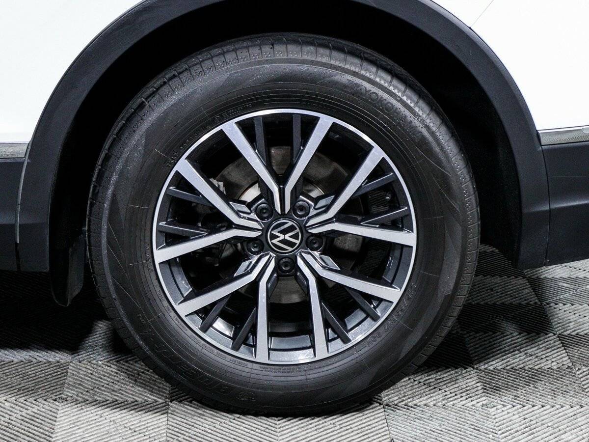 Volkswagen Tiguan, 2021 Фото №15